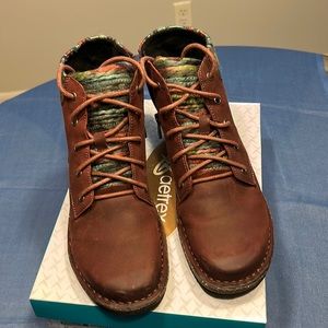 Aetrex “”Jolie” Sweater Boot